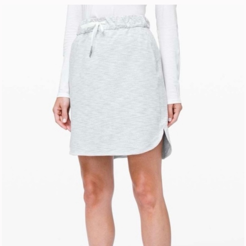New Lululemon gray striped On the Fly skirt 6 athletic - Picture 3 of 11
